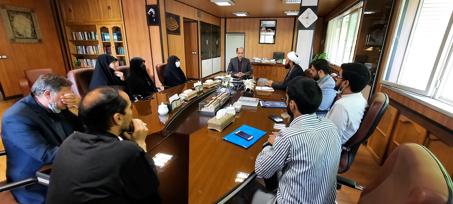 جلسه با مدیر کل آموزش و پرورش استان تیر401