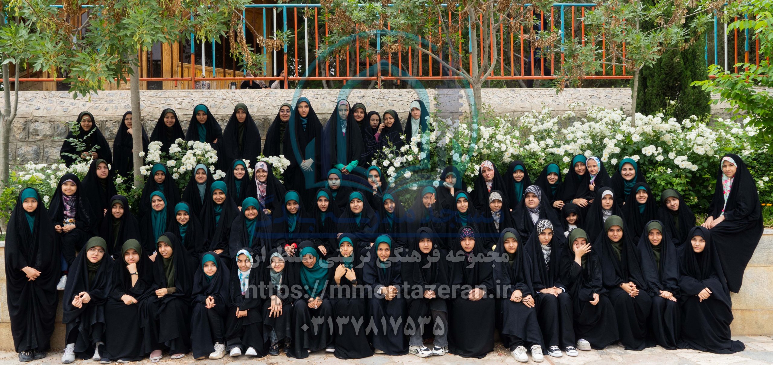 دانش آموزان مدرسه در مسجد مکتب الزهرا